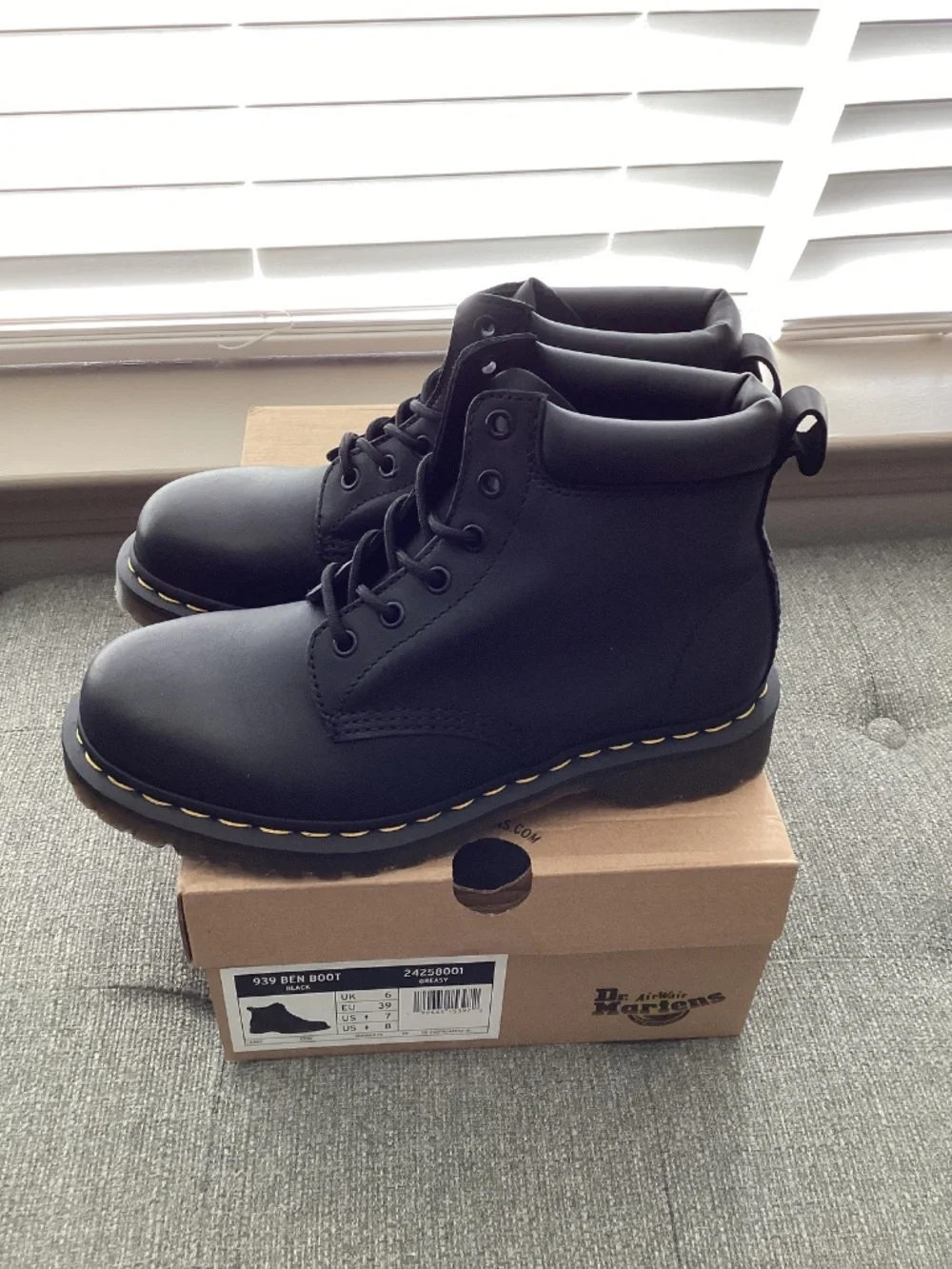 Dr. Martens 939 Ben Boot, size US 8/ EU 39